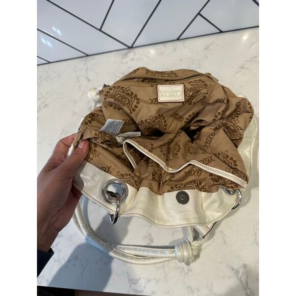 Vintage XOXO Y2K faux leather shoulder hobo bag knotted handles shimmery white - Picture 13 of 16